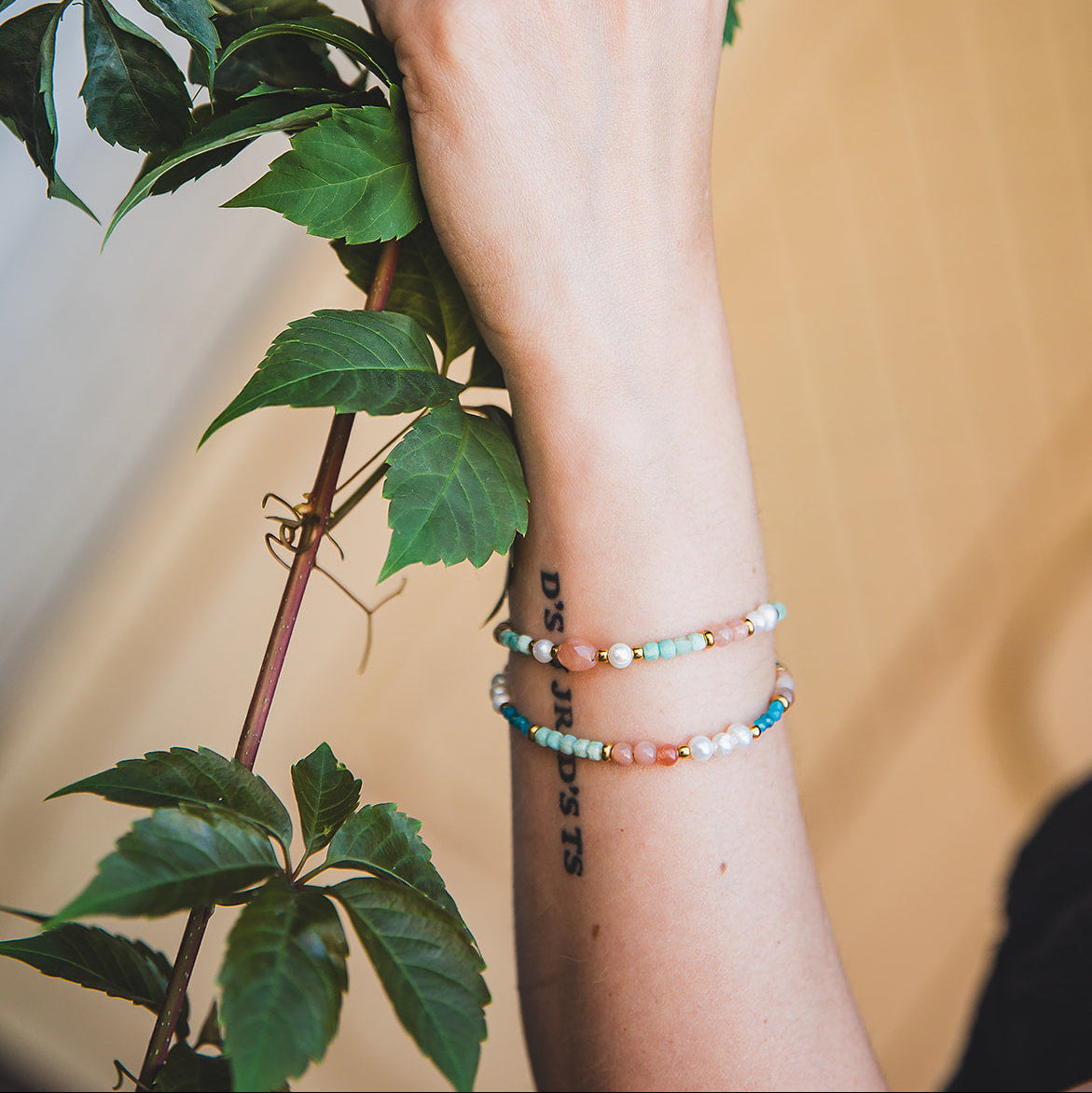 bracelet-majorelle-pierres-apatite-perle-porte-poignet