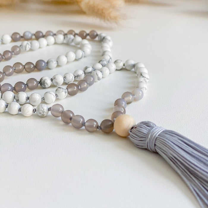 Mala necklace - I am serene - Howlite and gray Agate